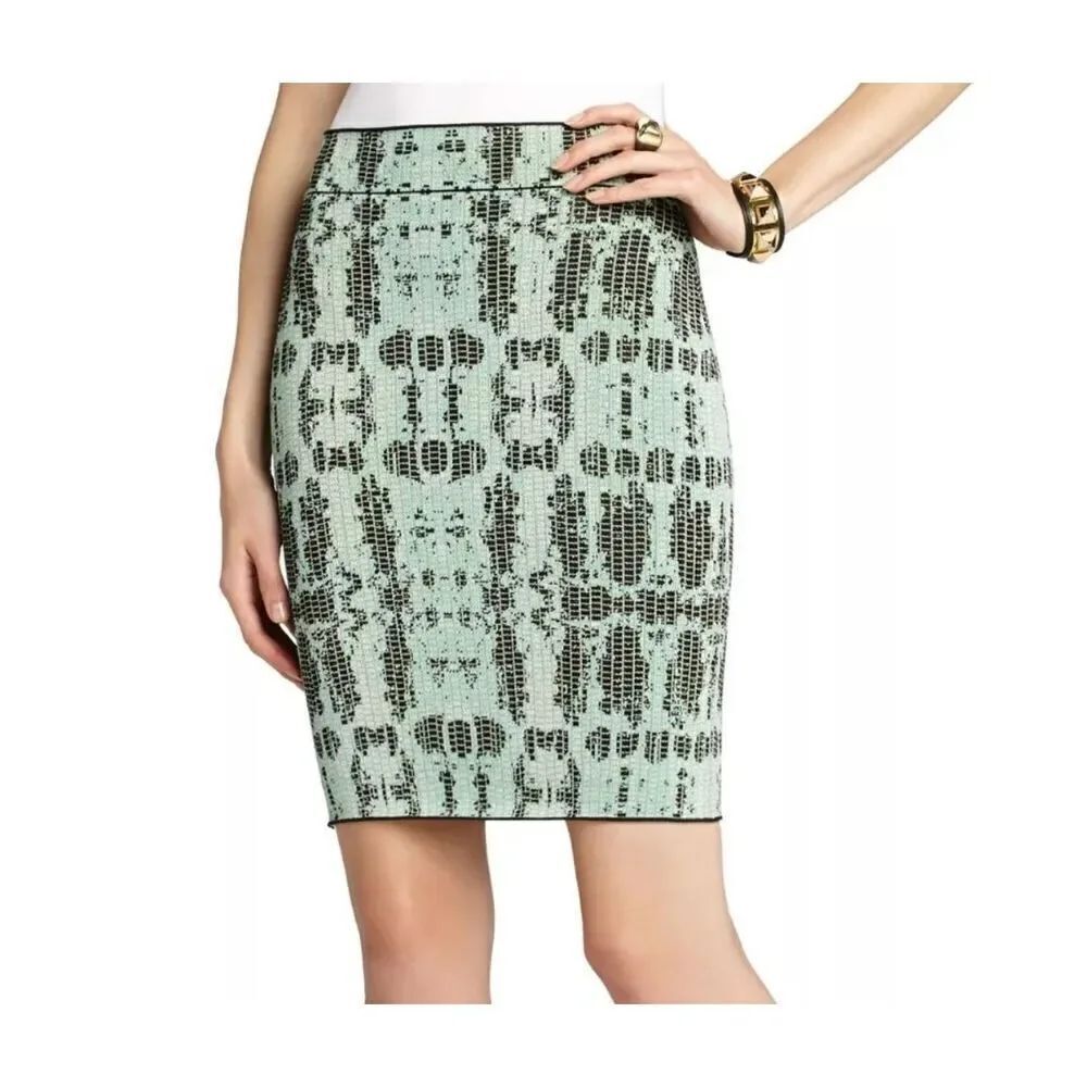 BCBGMAXAZRIA KELLY GREEN SCARLET INK-BLOCK SKIRT size M NWOT